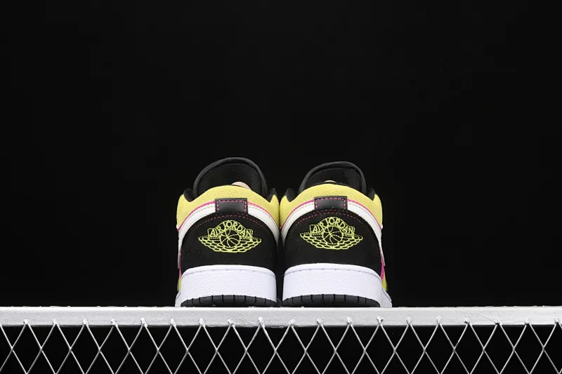 All categories Air Jordan Jordan series basketball shoes Air Jordan 1 Low Air Jordan 1 Low AJ1 Joe 1 black and white red inkjet low-top cultural and leisure sports sneakers CW5564-001